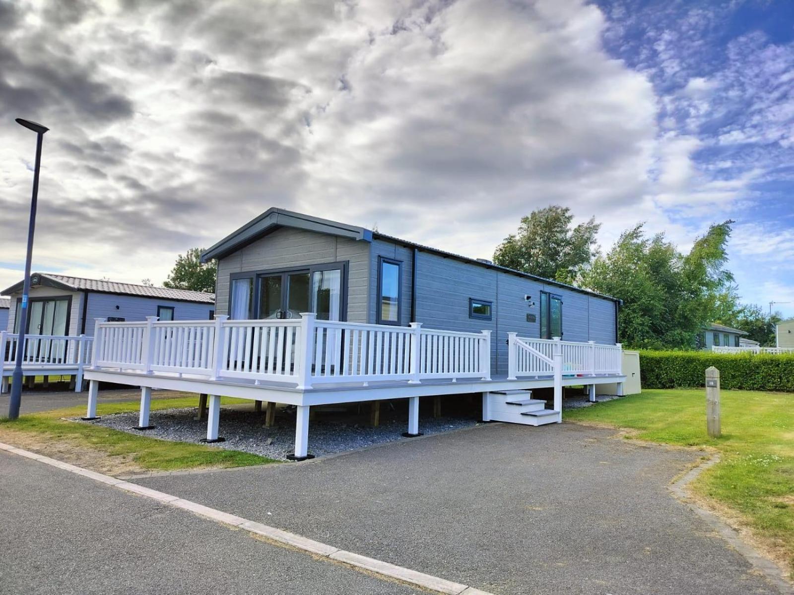 Presthaven Resort 3 Bedroom Luxury Gold 2024 Caravan Talacre Bagian luar foto
